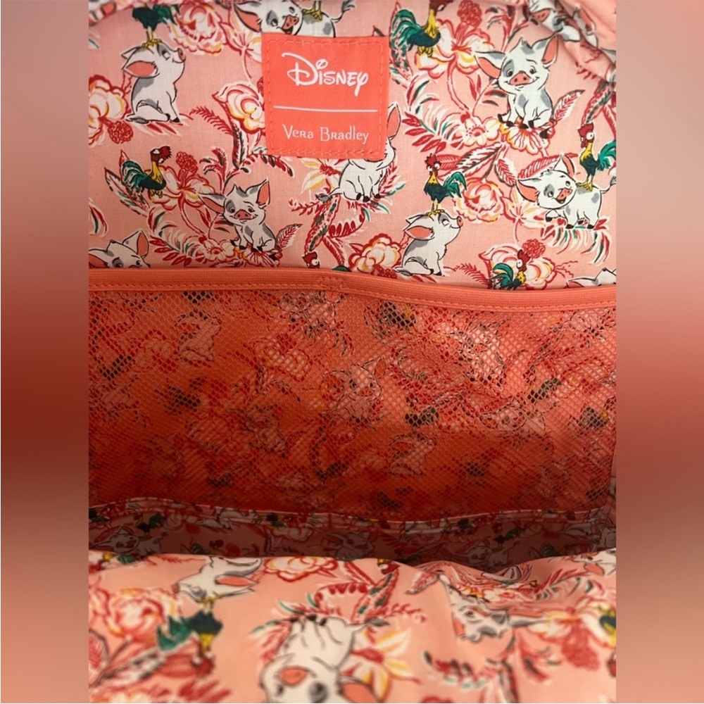 New Vera Bradley x Disney Campus Backpack Moana Adventure NWT in Cotton - Picture 9 of 15